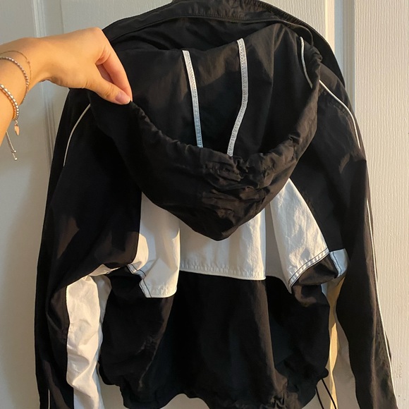 Abercrombie & Fitch cropped jacket - Picture 2 of 3